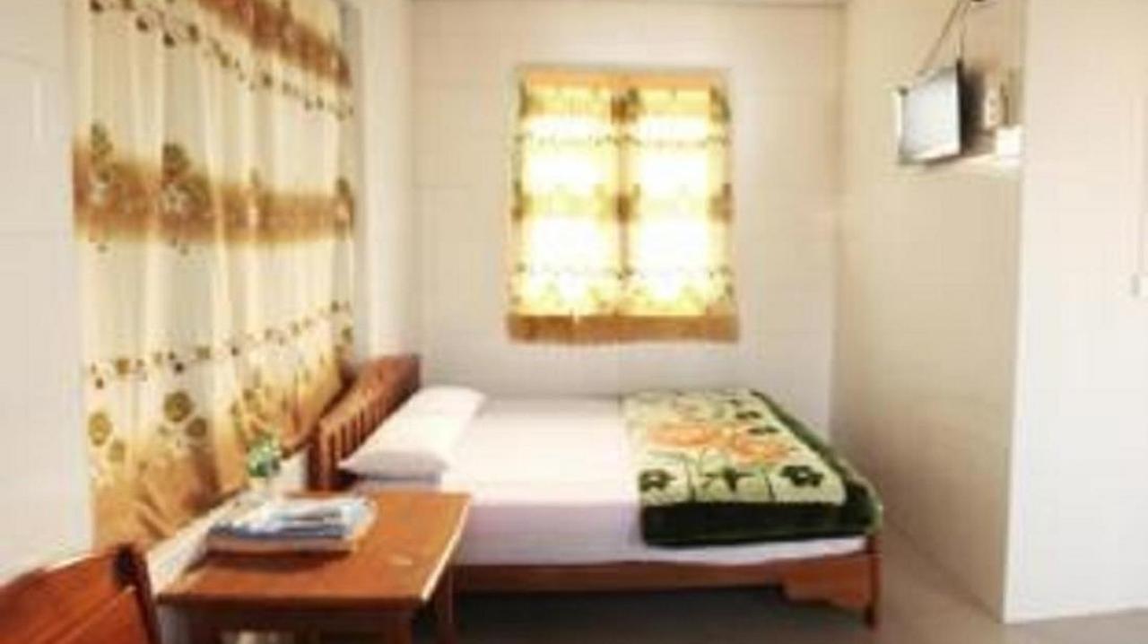 Ever Green Hotel Hsipaw Esterno foto